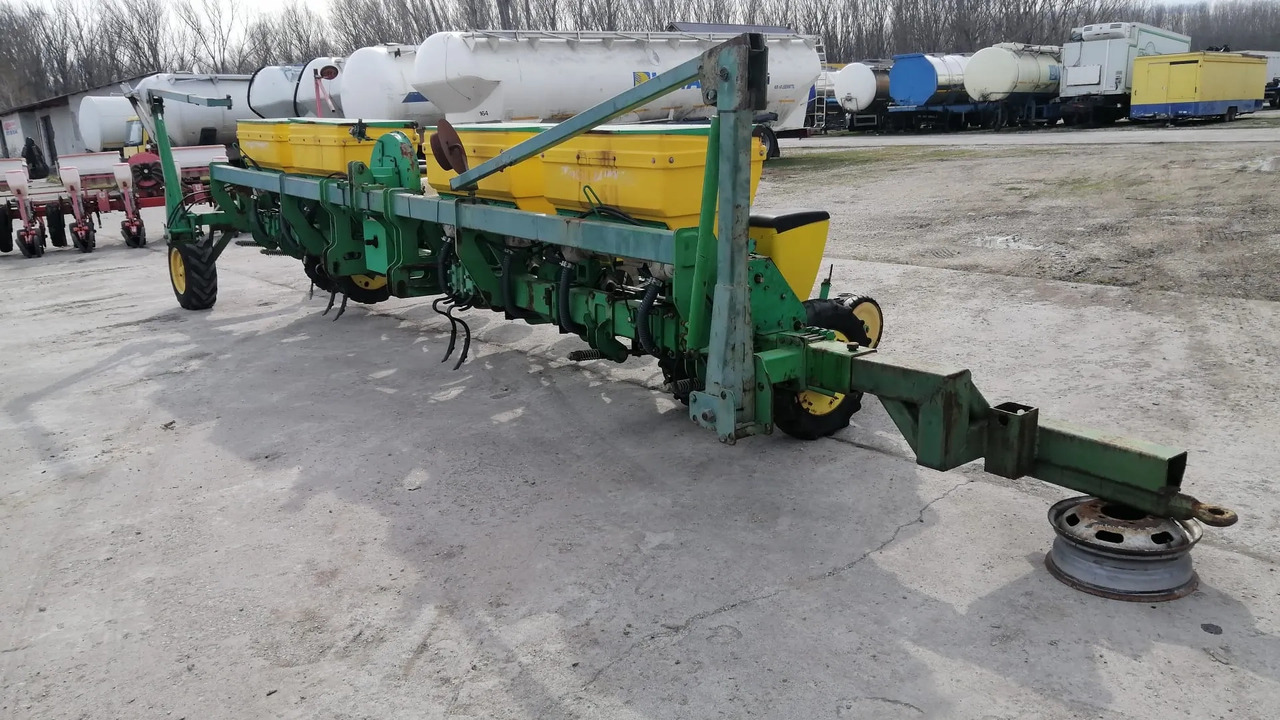 SFOGGIA GAMA PLUS 12/9m/12 Rows Seeding Machine - Seed drill: picture 3 SFOGGIA GAMA PLUS 12/9m/12 Rows Seeding Machine - Seed drill: picture 3