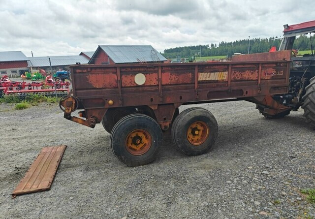 Belarus Kuivalannan levitysvaunu - VIDEO - Manure spreader: picture 4 Belarus Kuivalannan levitysvaunu - VIDEO - Manure spreader: picture 4