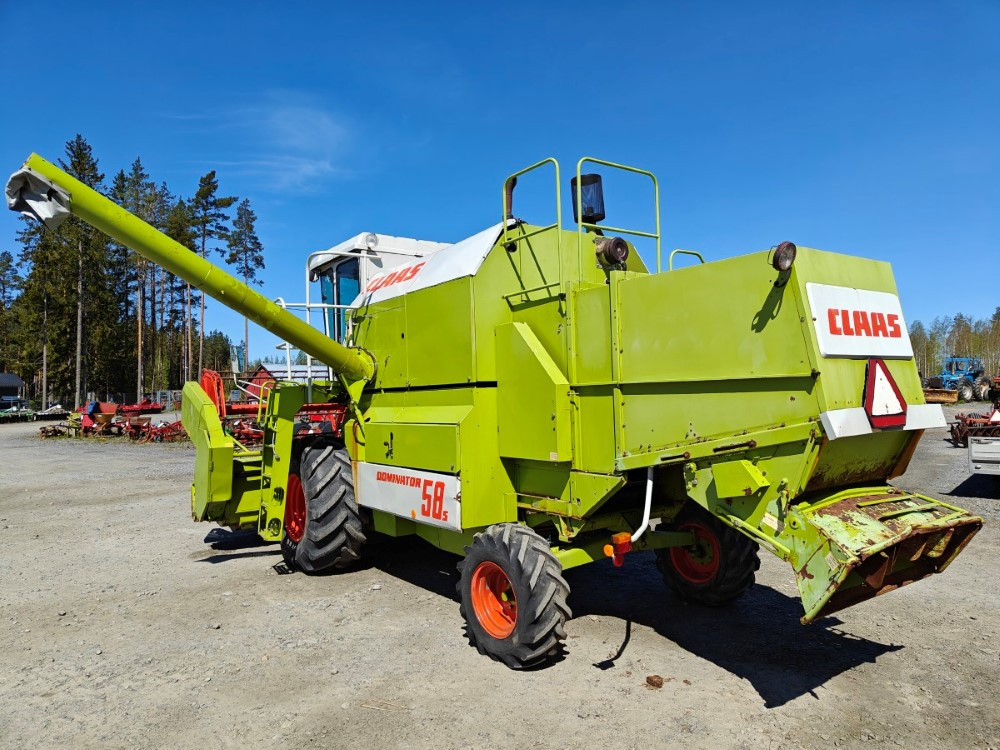 CLAAS Dominator 58S, moottori Perkins 6-sylinterinen, hydraulinen torvi, katso video! - Combine harvester: picture 5 CLAAS Dominator 58S, moottori Perkins 6-sylinterinen, hydraulinen torvi, katso video! - Combine harvester: picture 5