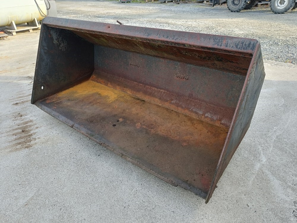 Etukuormaajan kauha 220cm - Loader bucket for Agricultural machinery: picture 1 Etukuormaajan kauha 220cm - Loader bucket for Agricultural machinery: picture 1