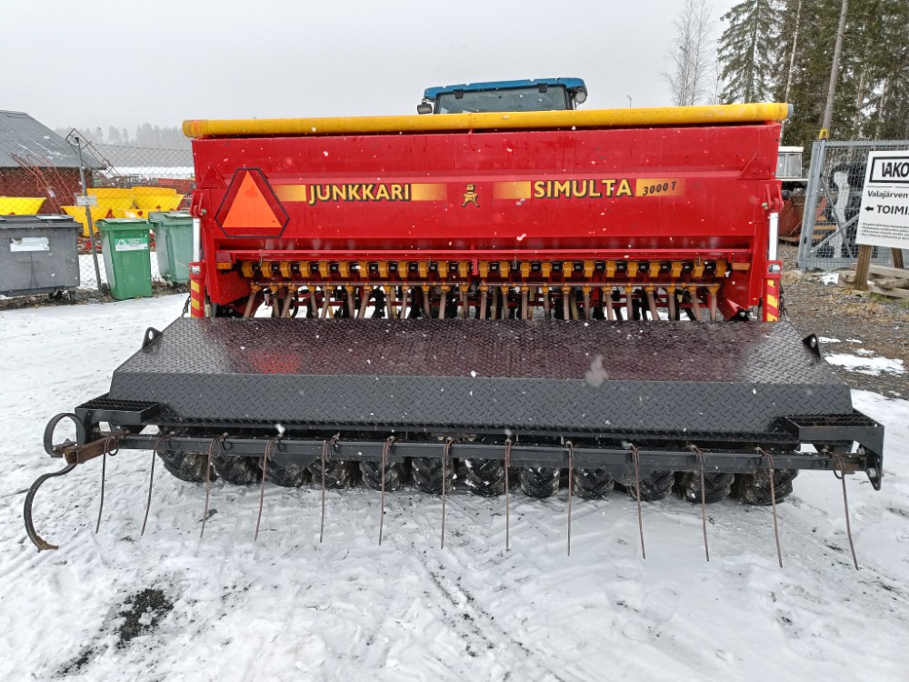 Junkkari Simulta S3000T Takapyöräkone kiekkovantailla - Combine seed drill: picture 3 Junkkari Simulta S3000T Takapyöräkone kiekkovantailla - Combine seed drill: picture 3