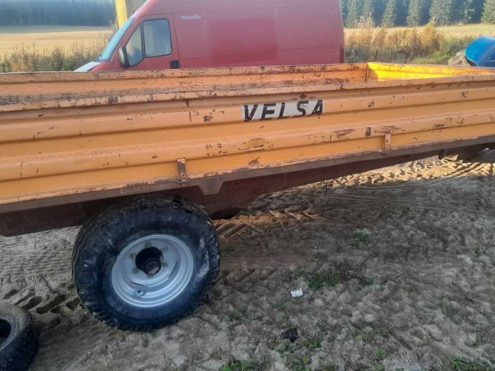 Kippikärry Velsa 1-akselinen peltilaidoilla - Farm tipping trailer/ Dumper: picture 4 Kippikärry Velsa 1-akselinen peltilaidoilla - Farm tipping trailer/ Dumper: picture 4