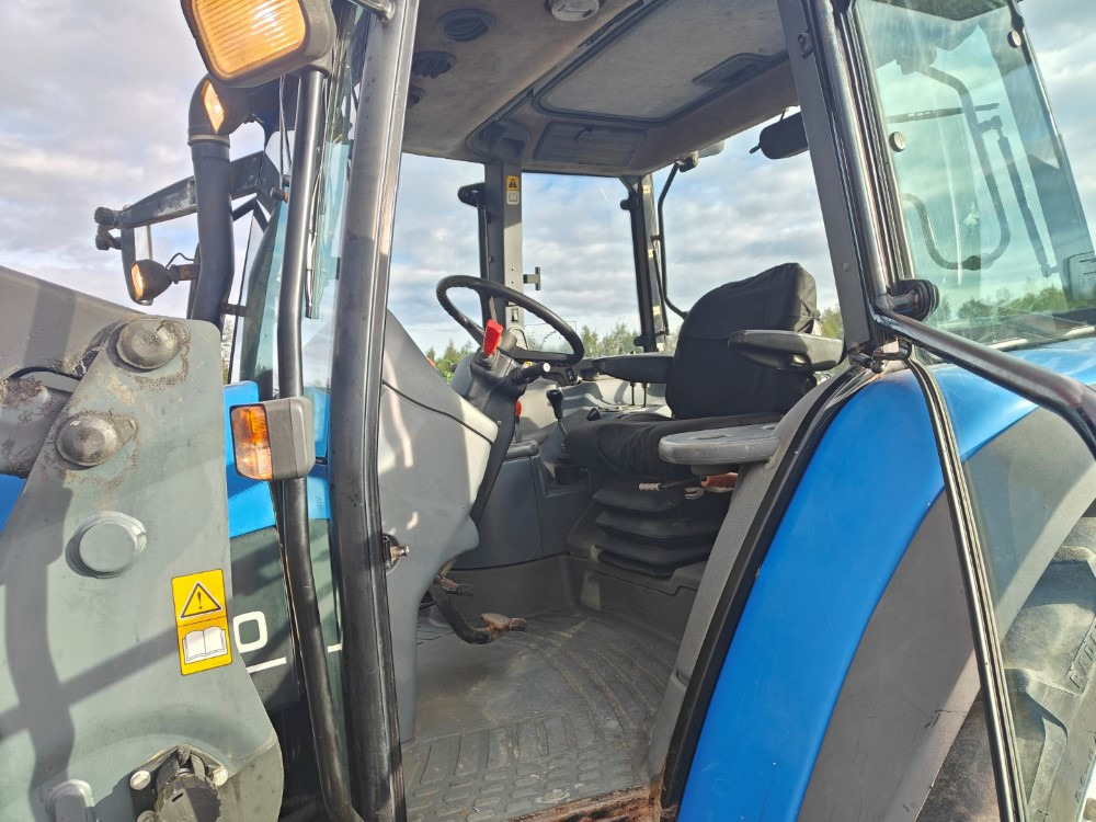 Farm tractor New Holland TS100, ES vaihteisto, ilmastointi, etukuormaaja Ålö Q55, katso video!: picture 15