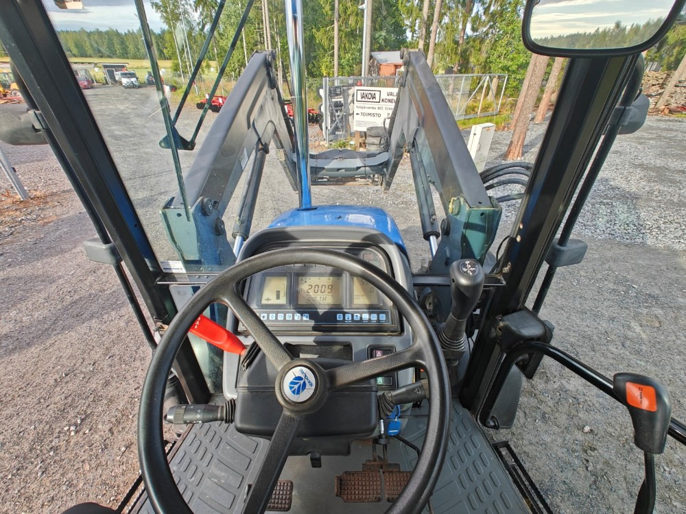 Farm tractor New Holland TS100, ES vaihteisto, ilmastointi, etukuormaaja Ålö Q55, katso video!: picture 18