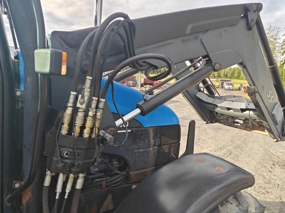 Farm tractor New Holland TS100, ES vaihteisto, ilmastointi, etukuormaaja Ålö Q55, katso video!: picture 13