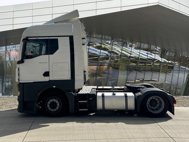 Tractor unit MAN TGX 18.510 4x2 LL SA: picture 14