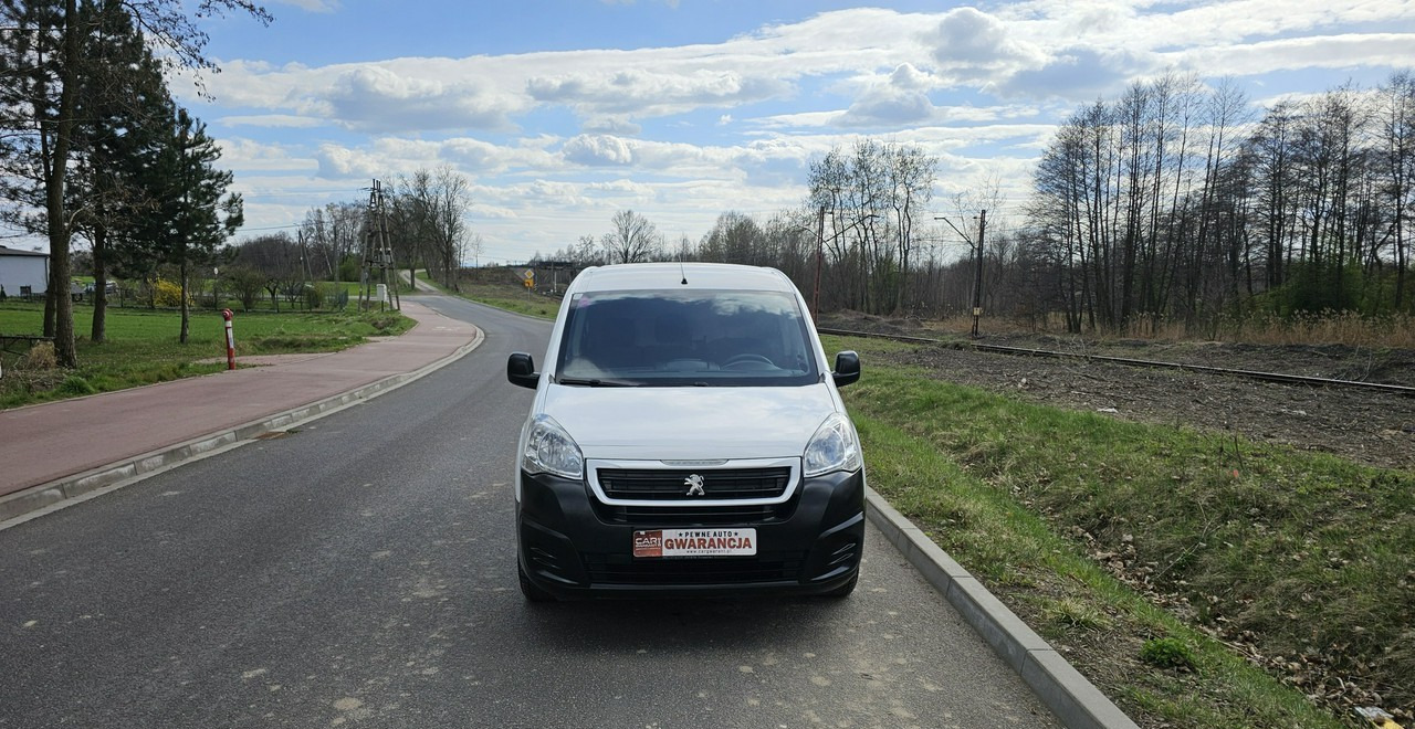 Peugeot Partner long *3-osobowy *mały przebieg* - Small van: picture 2 Peugeot Partner long *3-osobowy *mały przebieg* - Small van: picture 2