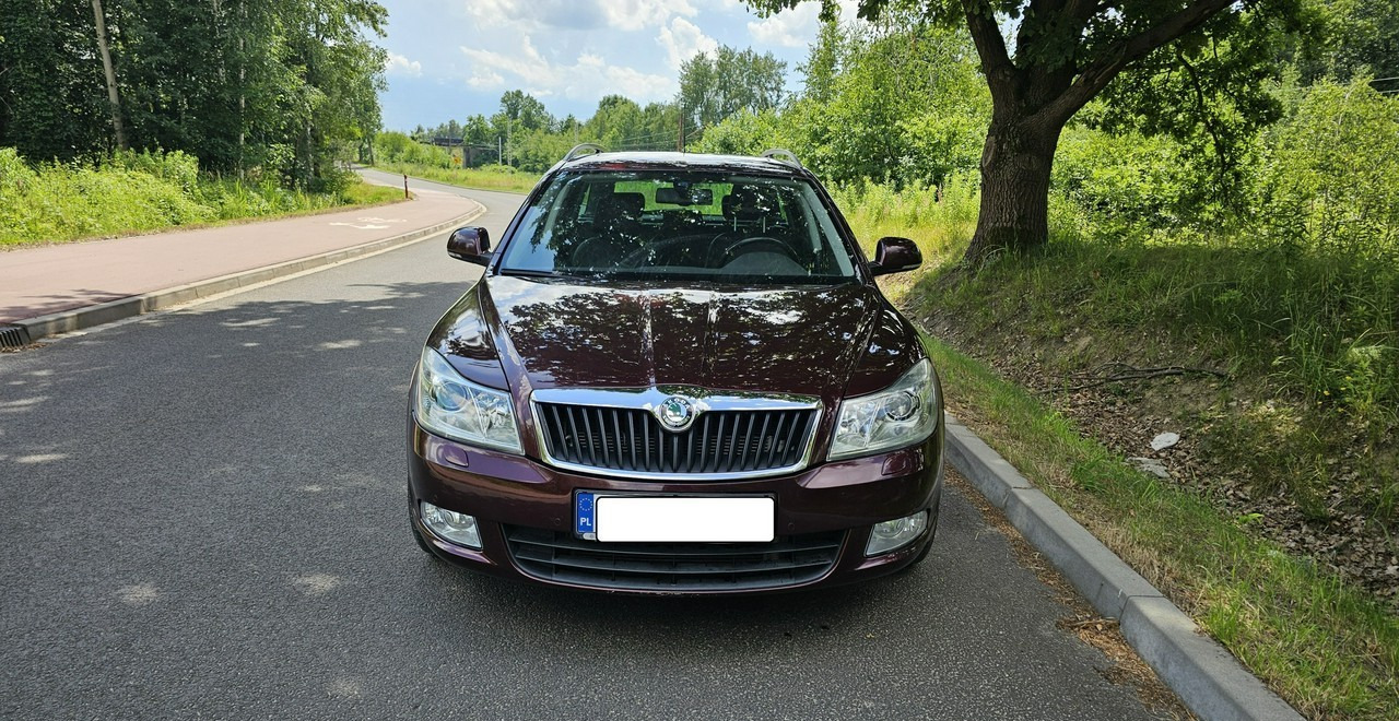 Skoda Octavia II bogate wyposażenie *niski przebieg*FV vat 23%* - Car: picture 2 Skoda Octavia II bogate wyposażenie *niski przebieg*FV vat 23%* - Car: picture 2