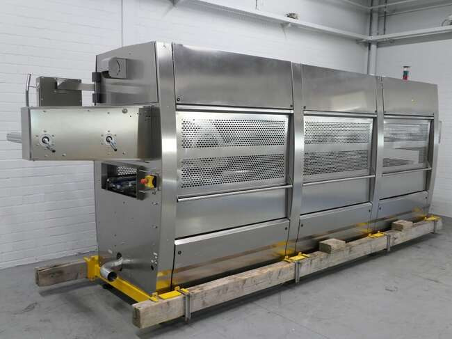 Mecapack traysealer O² 7000 - Packaging machinery: picture 3 Mecapack traysealer O² 7000 - Packaging machinery: picture 3