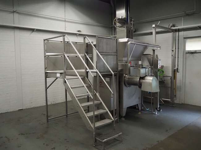 Wolfking grinder C250UNI - Food processing equipment: picture 1 Wolfking grinder C250UNI - Food processing equipment: picture 1