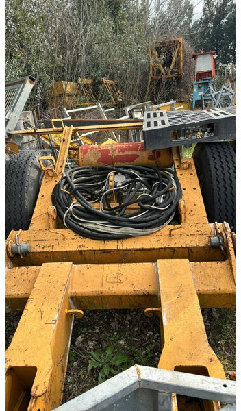Liebherr 32K, 1995yom with axels - Construction machinery: picture 4 Liebherr 32K, 1995yom with axels - Construction machinery: picture 4