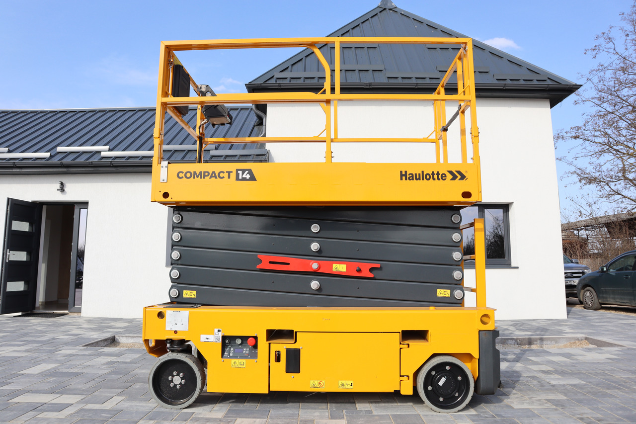 HAULOTTE Compact 14 - Scissor lift: picture 2 HAULOTTE Compact 14 - Scissor lift: picture 2