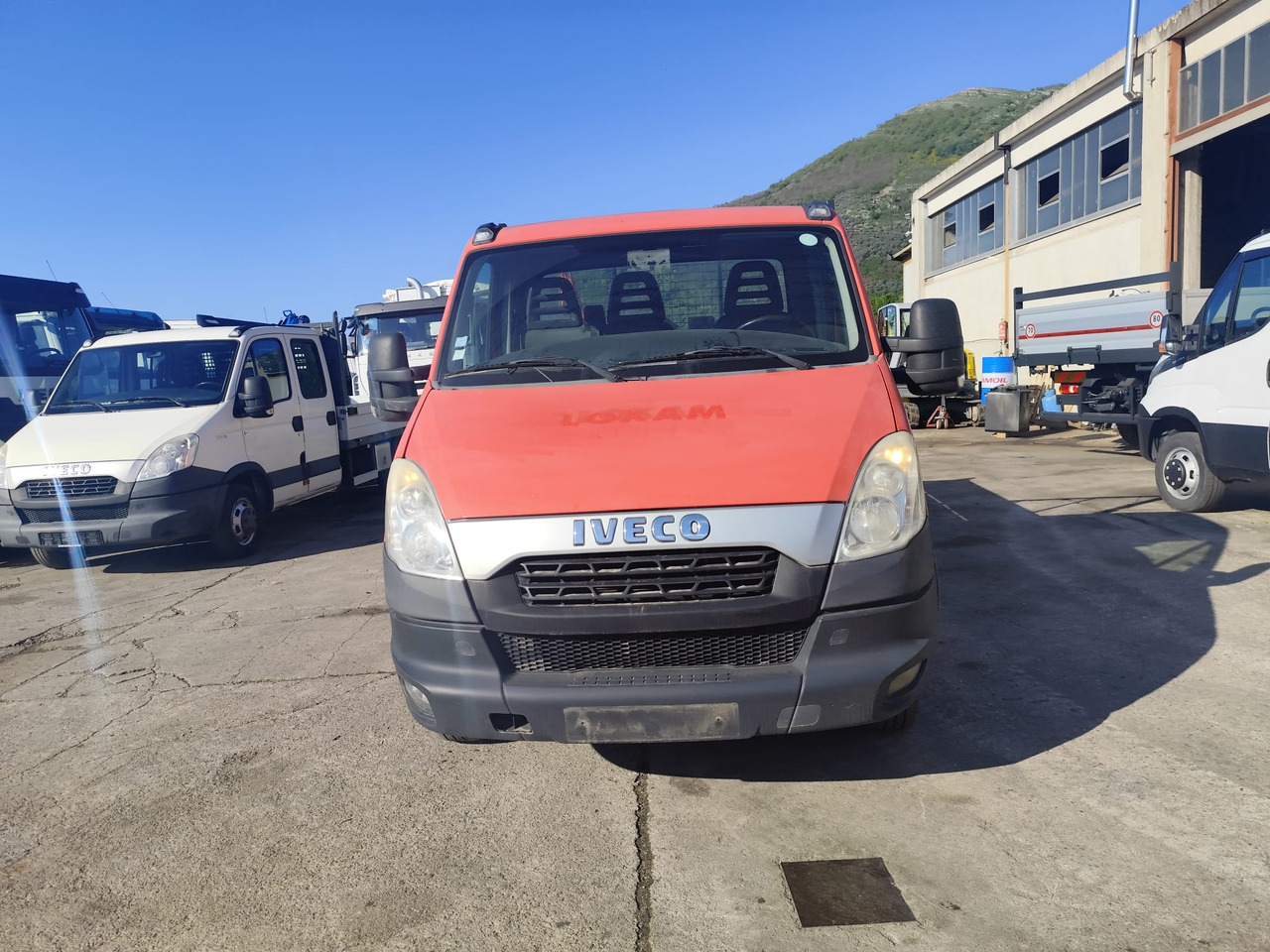 Tipper van IVECO DAILY 35C13: picture 23