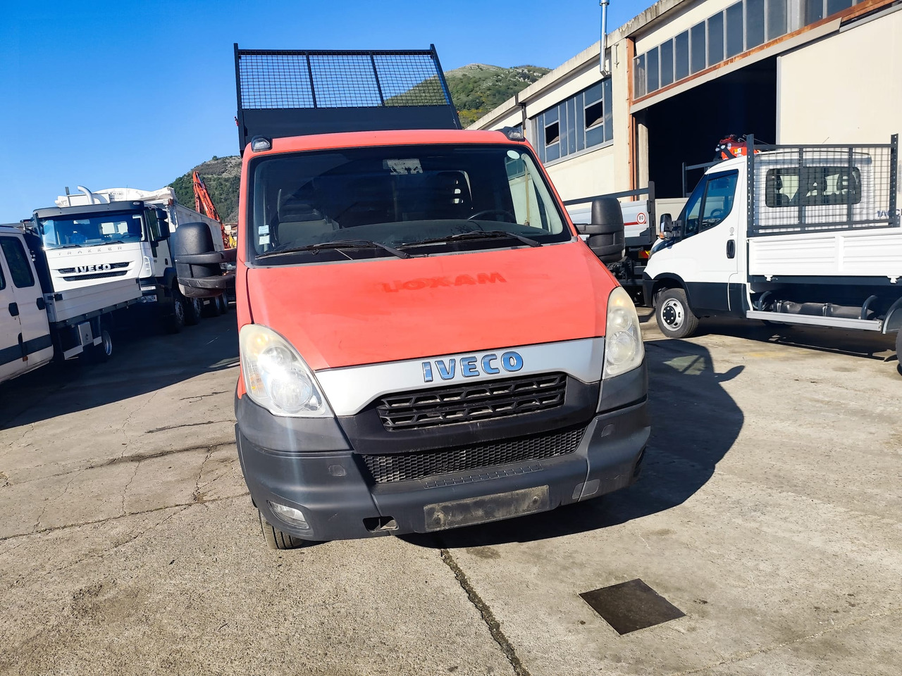 Tipper van IVECO DAILY 35C13: picture 7