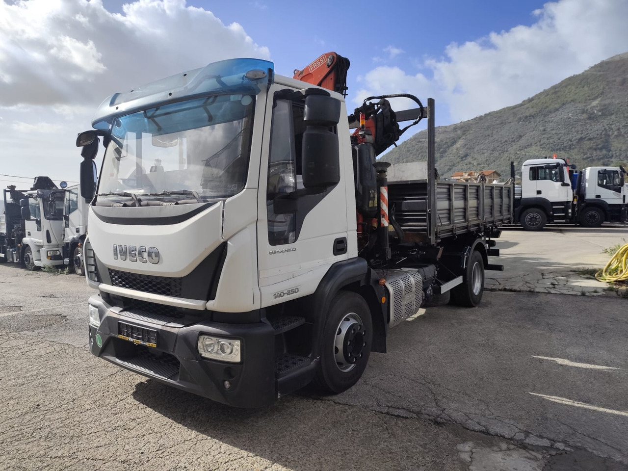 IVECO EUROCARGO 140-250 - Crane truck: picture 1 IVECO EUROCARGO 140-250 - Crane truck: picture 1