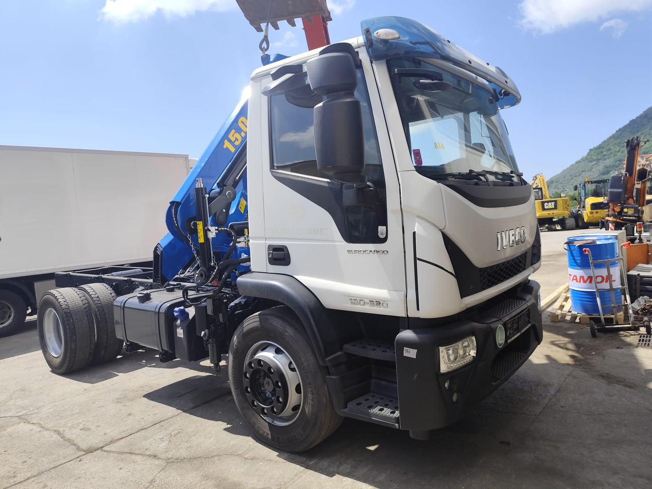 IVECO EUROCARGO 180-320 - Crane truck: picture 1 IVECO EUROCARGO 180-320 - Crane truck: picture 1