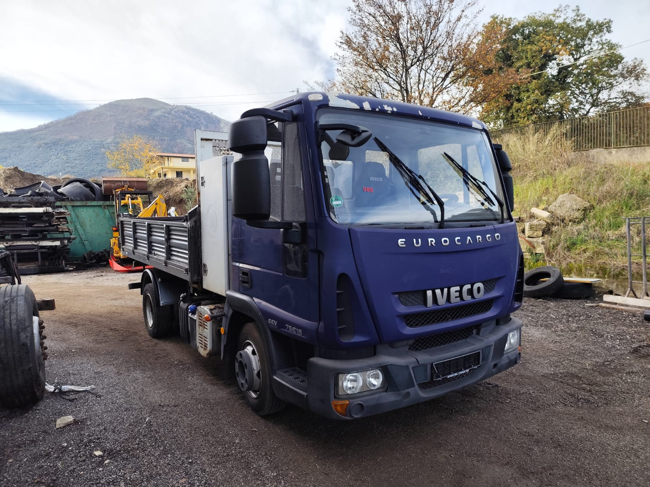 IVECO EUROCARGO 75E18 - Dropside/ Flatbed truck: picture 1 IVECO EUROCARGO 75E18 - Dropside/ Flatbed truck: picture 1