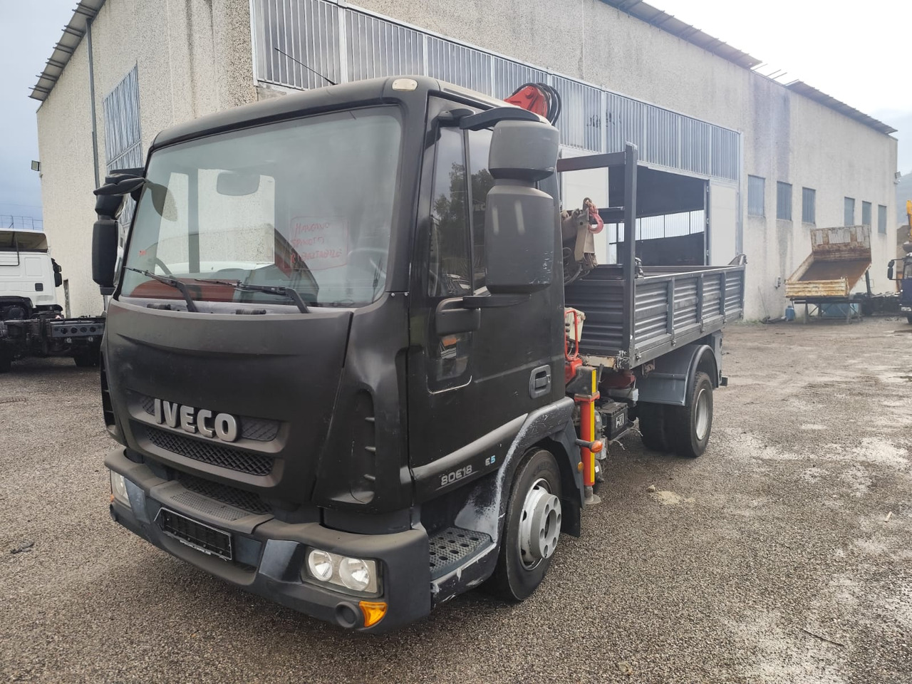 IVECO EUROCARGO 80E18 - Crane truck, Tipper: picture 1 IVECO EUROCARGO 80E18 - Crane truck, Tipper: picture 1