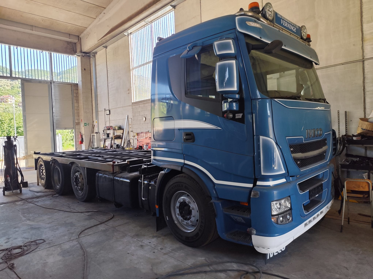 IVECO STRALIS 320S50 - Dropside/ Flatbed truck: picture 1 IVECO STRALIS 320S50 - Dropside/ Flatbed truck: picture 1