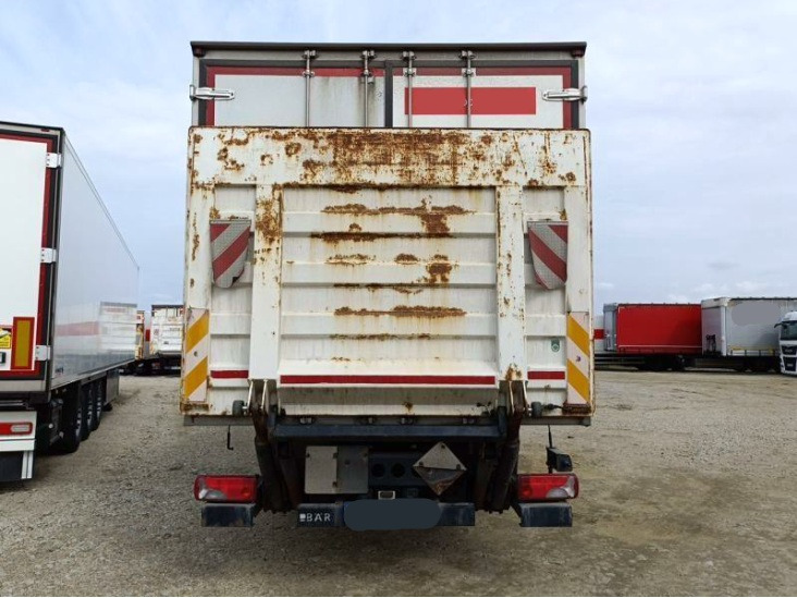 IVECO STRALIS AD 260S31 XP - Box truck: picture 4 IVECO STRALIS AD 260S31 XP - Box truck: picture 4