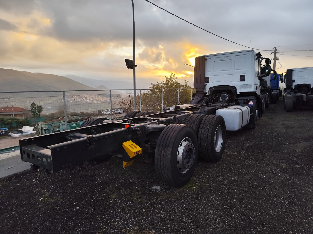IVECO STRALIS AD 260S31 XP - Cab chassis truck: picture 2 IVECO STRALIS AD 260S31 XP - Cab chassis truck: picture 2