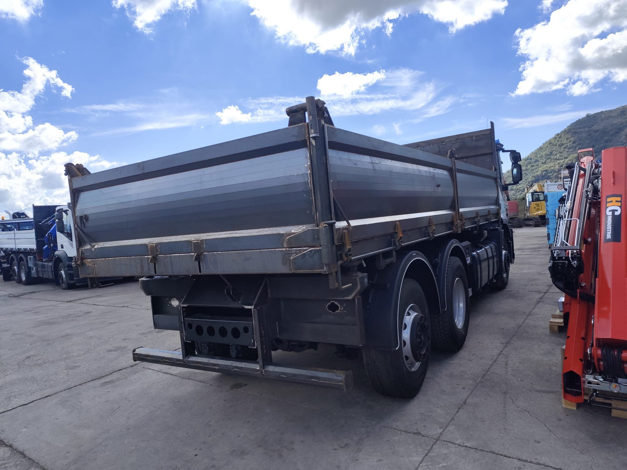 IVECO STRALIS AD 260S31 XP - Tipper: picture 2 IVECO STRALIS AD 260S31 XP - Tipper: picture 2