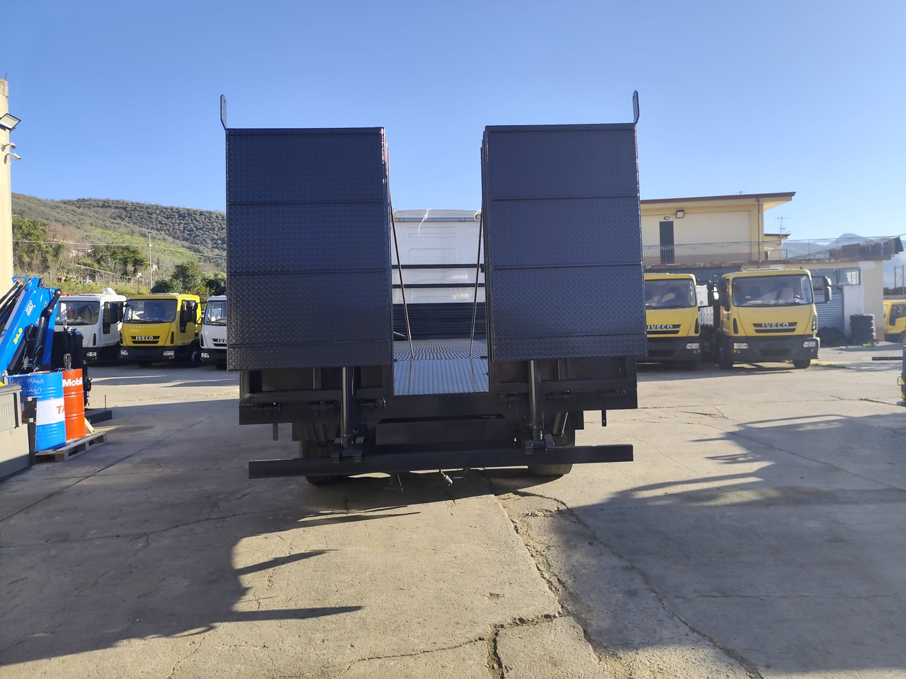 VOLVO FH16.660 - Dropside/ Flatbed truck: picture 2 VOLVO FH16.660 - Dropside/ Flatbed truck: picture 2
