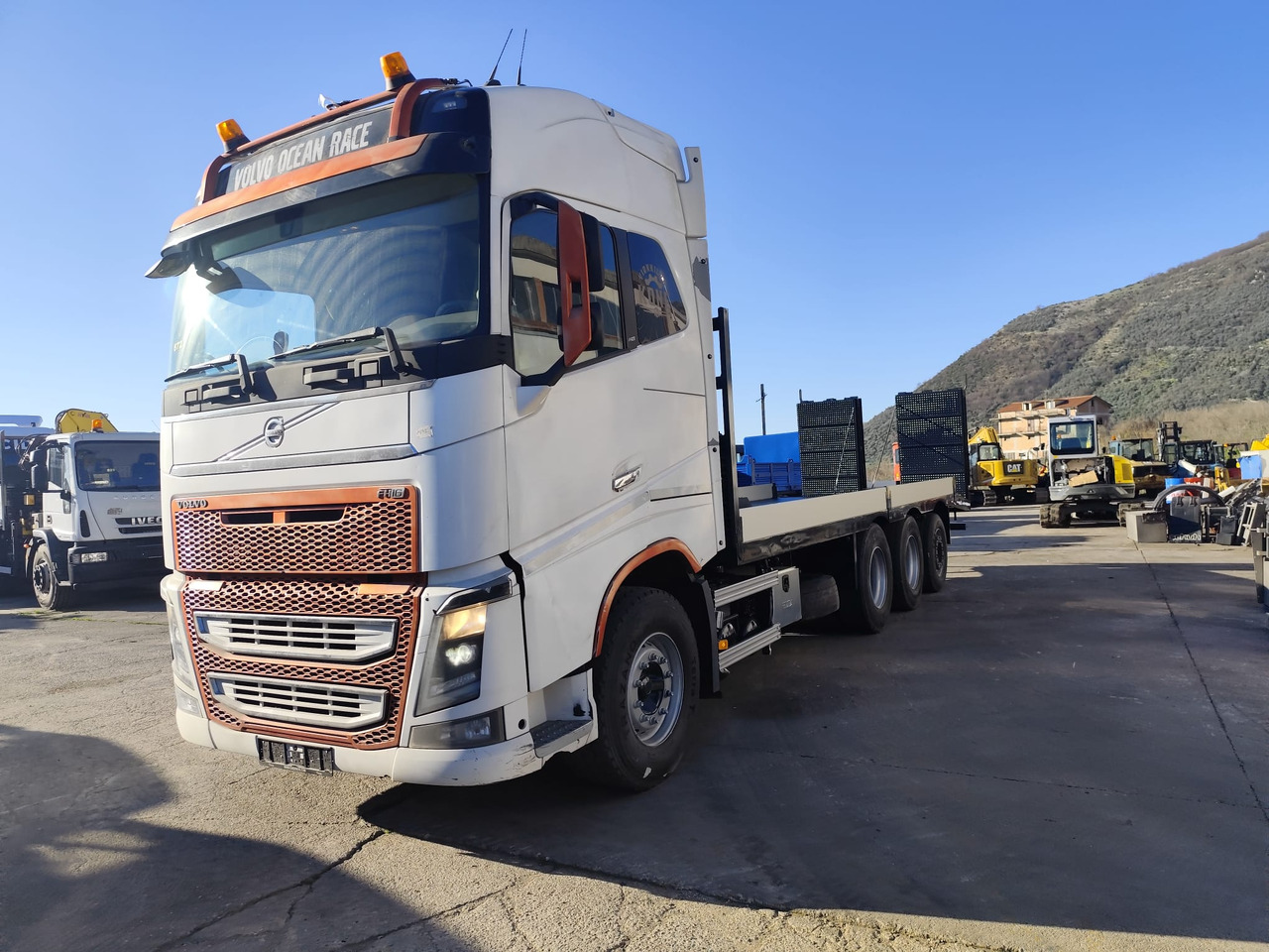 VOLVO FH16.660 - Dropside/ Flatbed truck: picture 1 VOLVO FH16.660 - Dropside/ Flatbed truck: picture 1