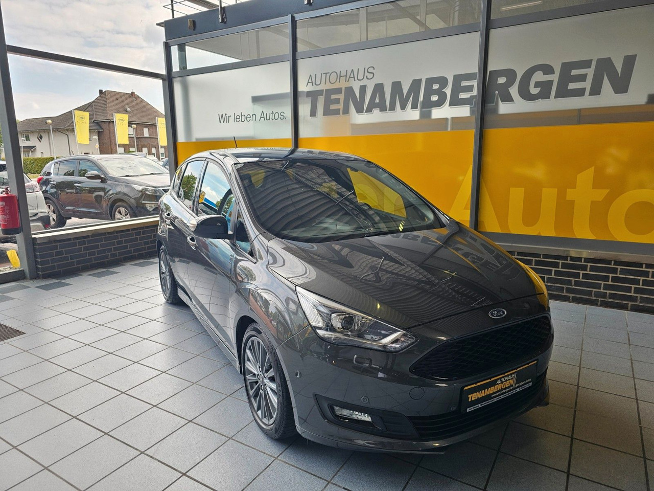Ford C-MAX 1.5 Sport Automatik Bi-Xenon Navi Standhzg - Passenger van: picture 2 Ford C-MAX 1.5 Sport Automatik Bi-Xenon Navi Standhzg - Passenger van: picture 2