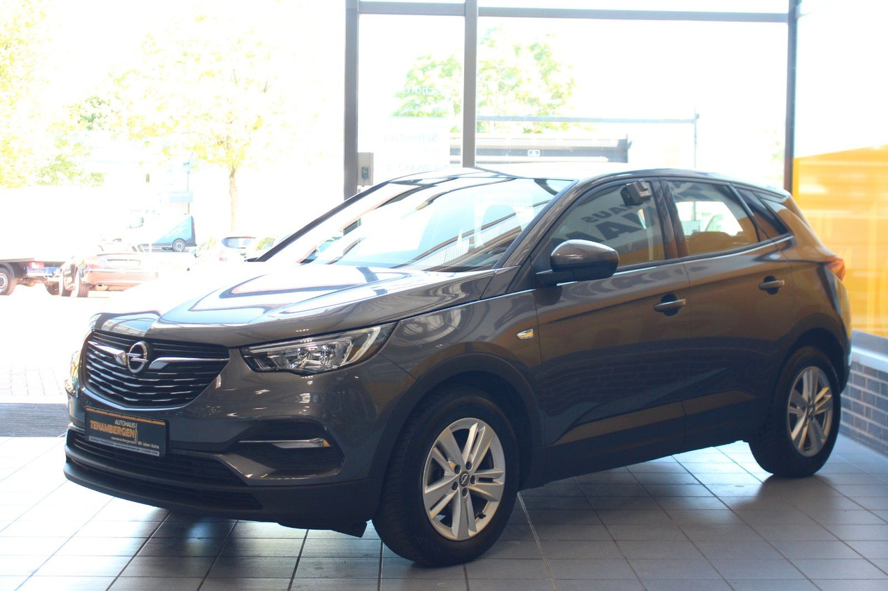 Opel Grandland Edition 1.2 Automatik Navi PDC v+h LED - SUV: picture 4 Opel Grandland Edition 1.2 Automatik Navi PDC v+h LED - SUV: picture 4