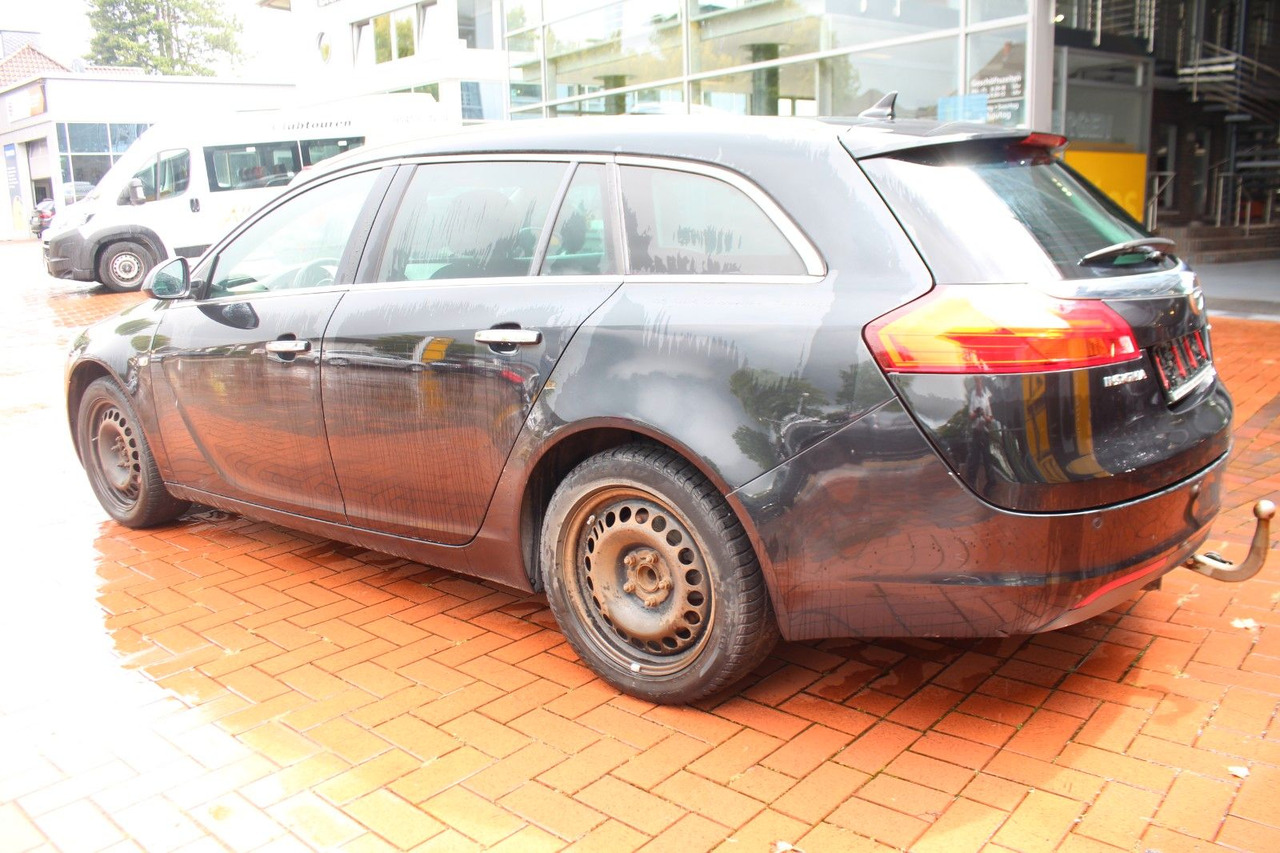 Opel Insignia A Sports Tourer Innovation - Estate car: picture 4 Opel Insignia A Sports Tourer Innovation - Estate car: picture 4