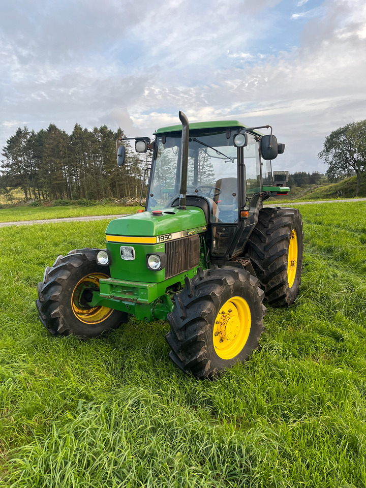 JOHN DEERE 1950 - Farm tractor: picture 1 JOHN DEERE 1950 - Farm tractor: picture 1