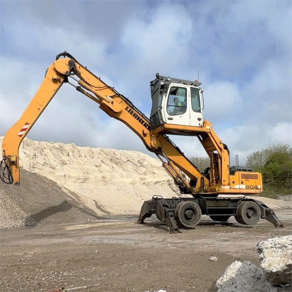 Liebherr 904C HD Litronic - Wheel excavator: picture 2 Liebherr 904C HD Litronic - Wheel excavator: picture 2