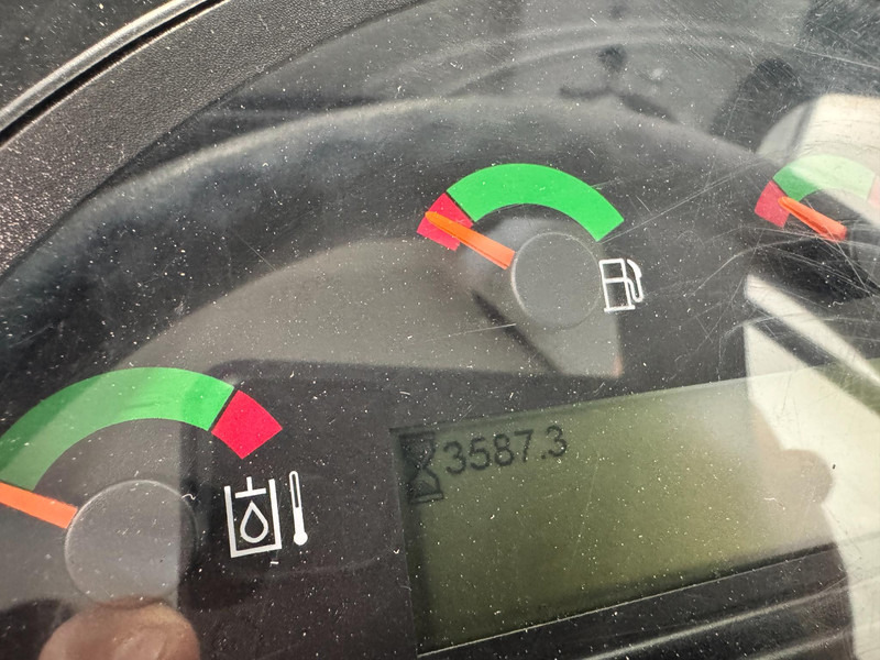 Wheel loader Caterpillar 908 Cat 908 M: picture 14