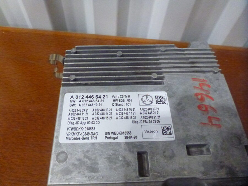 Mercedes-Benz ICC5 - ECU: picture 2 Mercedes-Benz ICC5 - ECU: picture 2