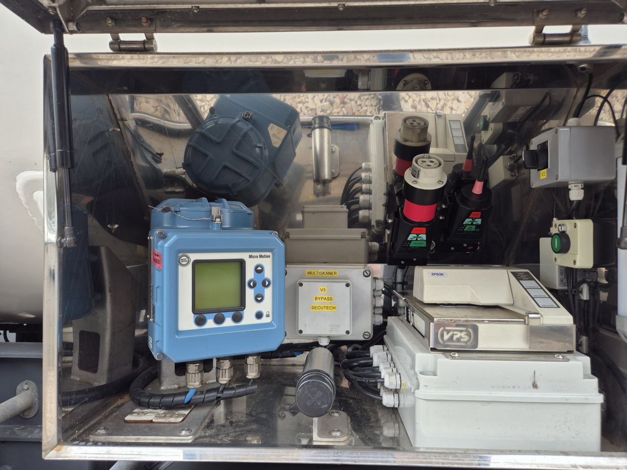 VPS CN50/ EMERSON F200/ PROPANE/ LPG - Tank semi-trailer: picture 5 VPS CN50/ EMERSON F200/ PROPANE/ LPG - Tank semi-trailer: picture 5