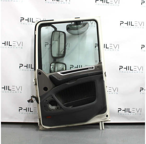 DAF XF106 Deur Rechts 1881863 - Door and parts for Truck: picture 2 DAF XF106 Deur Rechts 1881863 - Door and parts for Truck: picture 2