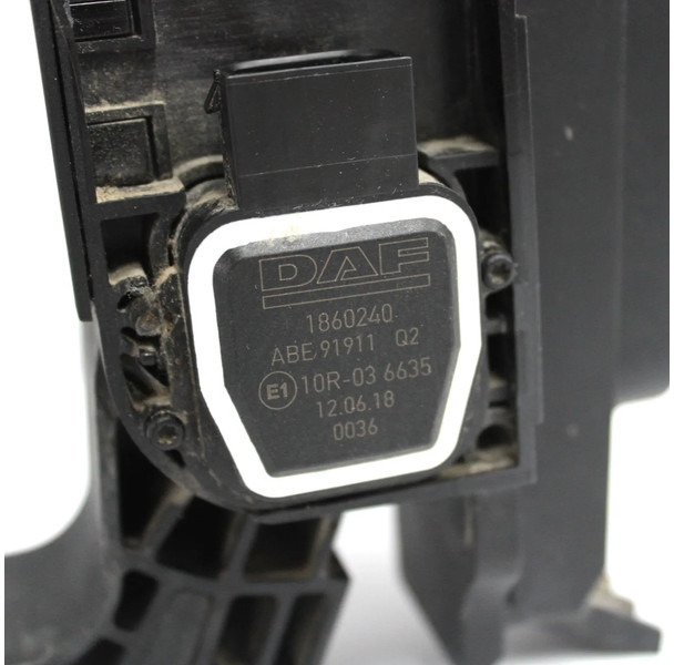 DAF XF106 Gaspedaal 1860240 - Electrical system for Truck: picture 2 DAF XF106 Gaspedaal 1860240 - Electrical system for Truck: picture 2