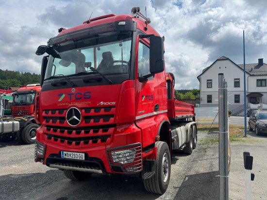 Mercedes-Benz AROCS 3552 963-2F Epsilon M100L86 Kran ? Leistungsstarker Holzladekran mit hoher Reichweite - Crane truck: picture 1 Mercedes-Benz AROCS 3552 963-2F Epsilon M100L86 Kran ? Leistungsstarker Holzladekran mit hoher Reichweite - Crane truck: picture 1