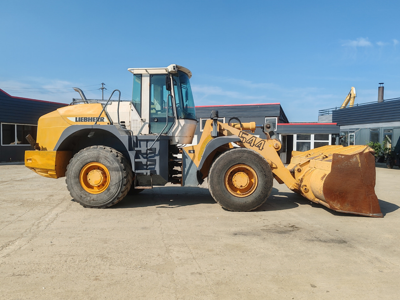 Liebherr 544 Incarcator Frontal Vola - Wheel loader: picture 3 Liebherr 544 Incarcator Frontal Vola - Wheel loader: picture 3