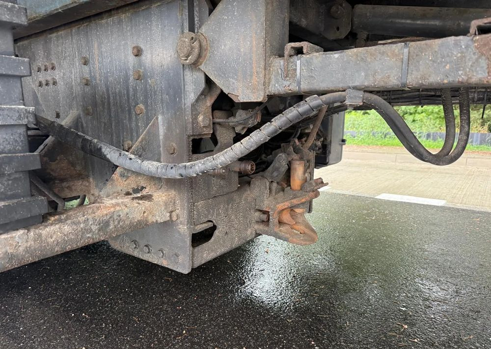 Scania R380 PD Autopomoc Specialny tacho na tarczki wciągarka - Tow truck: picture 4 Scania R380 PD Autopomoc Specialny tacho na tarczki wciągarka - Tow truck: picture 4