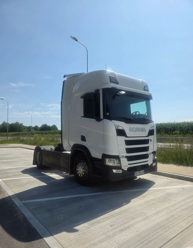 Scania R450 - Tractor unit: picture 5 Scania R450 - Tractor unit: picture 5