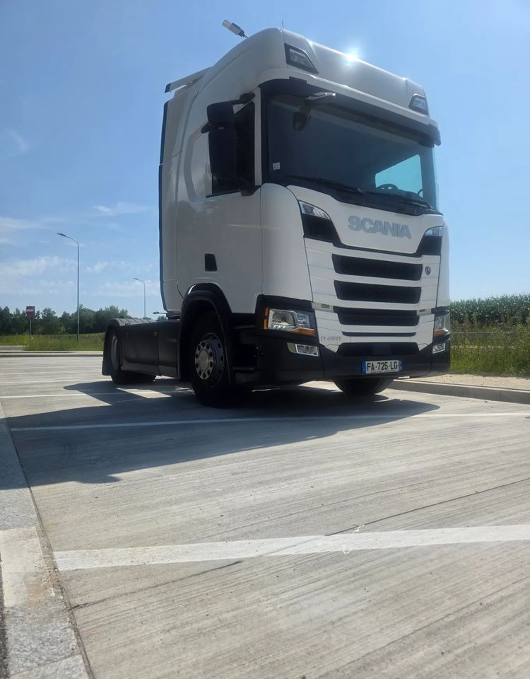 Scania R450 - Tractor unit: picture 1 Scania R450 - Tractor unit: picture 1