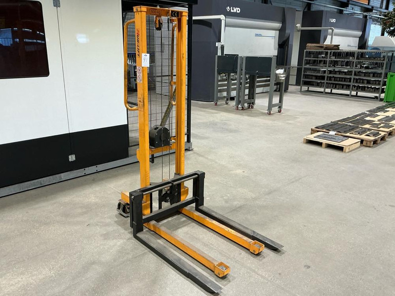 Onbekend - Construction machinery: picture 2 Onbekend - Construction machinery: picture 2