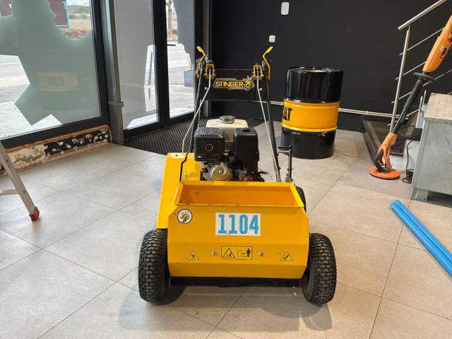 STINGER Superseeder 2400 - Construction machinery: picture 2 STINGER Superseeder 2400 - Construction machinery: picture 2