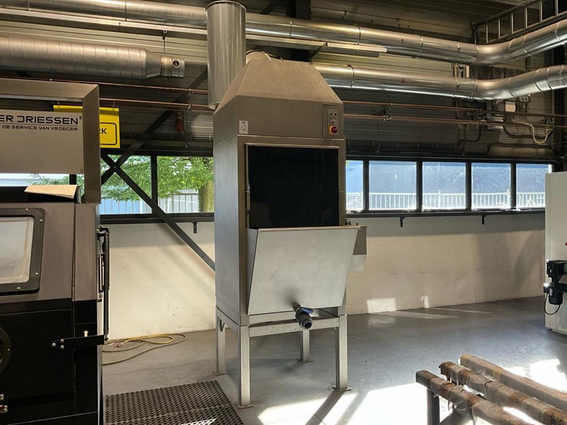 Q-FIN WES6000 - Metalworking machinery: picture 2 Q-FIN WES6000 - Metalworking machinery: picture 2