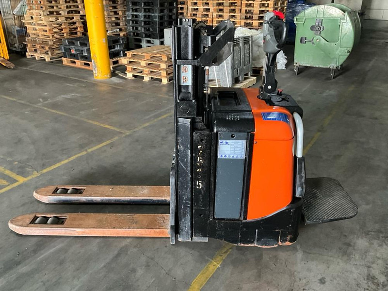 Toyota SPE200D - Forklift: picture 4 Toyota SPE200D - Forklift: picture 4