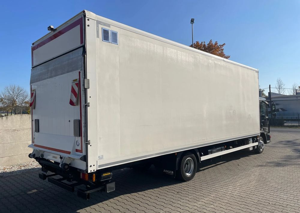 MAN TGL 12.250 - Box truck: picture 5 MAN TGL 12.250 - Box truck: picture 5