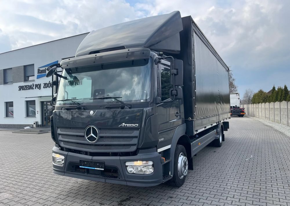 Mercedes-Benz 1218 - Curtainsider truck: picture 2 Mercedes-Benz 1218 - Curtainsider truck: picture 2