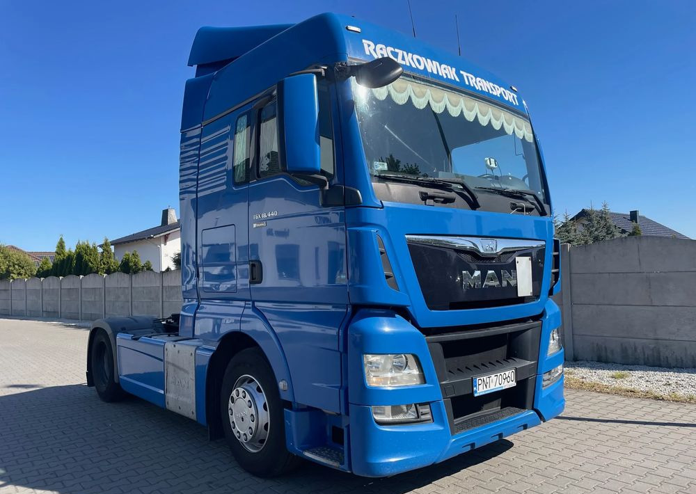MAN TGX XLX18.440 - Tractor unit: picture 3 MAN TGX XLX18.440 - Tractor unit: picture 3